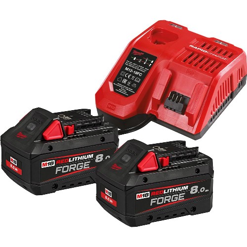 Lader og batteripakke MILWAUKEE 2x18 V 8,0 Ah Li-Ion